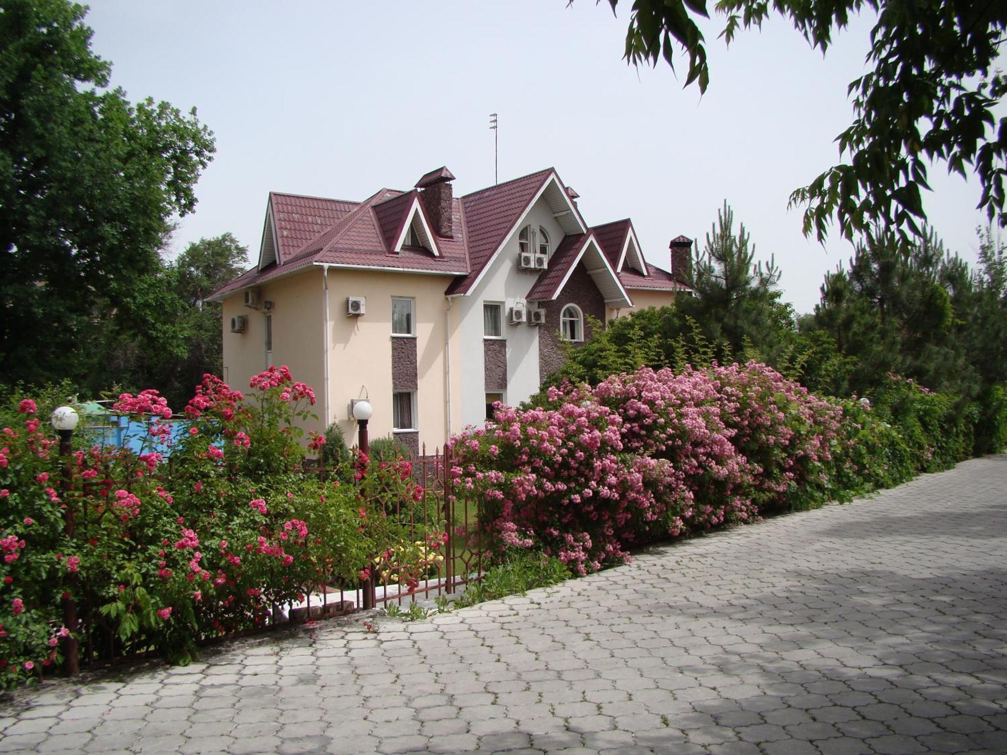 Asian Mountains Бишкек Экстерьер фото